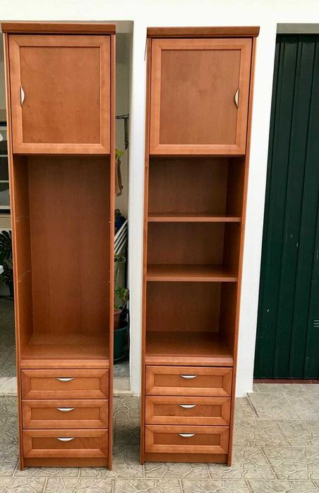 Estantes em Madeira com Arrumação