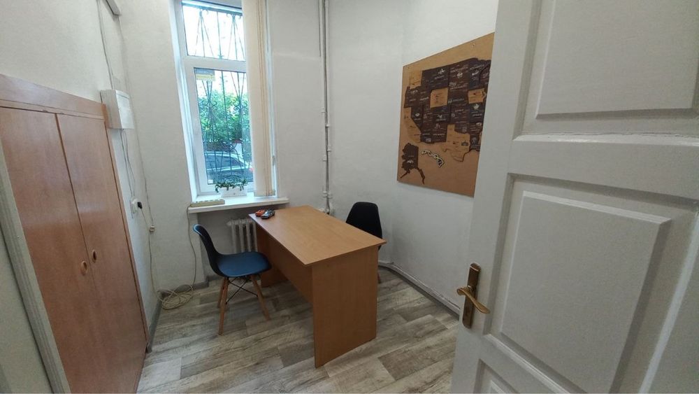 Комерційне приміщення, 6 m²