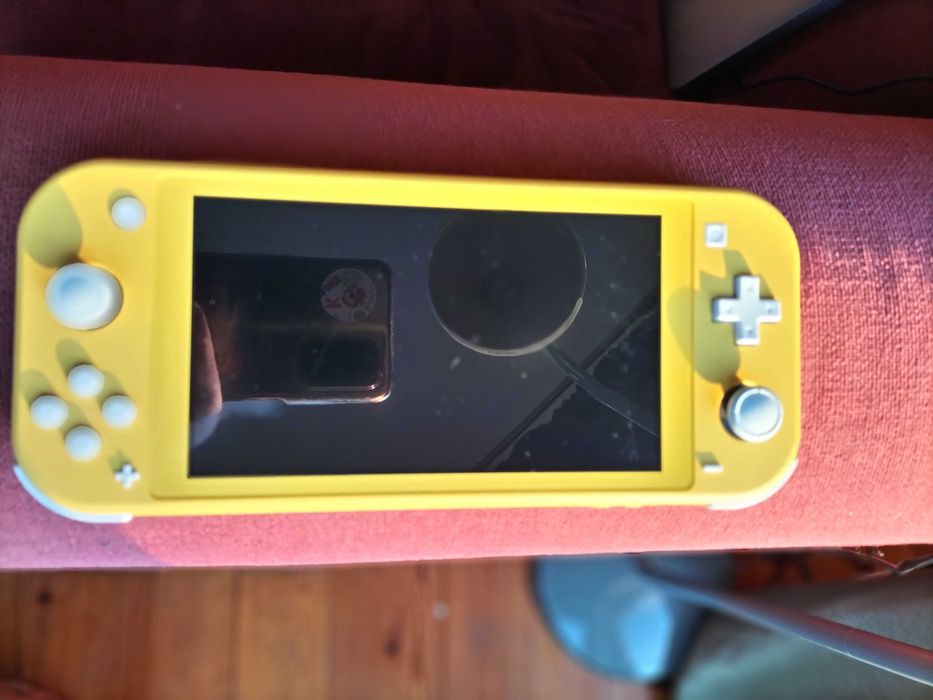 Konsola Nintendo Switch Lite + gra Minecraft, m. używane, kupiona PL