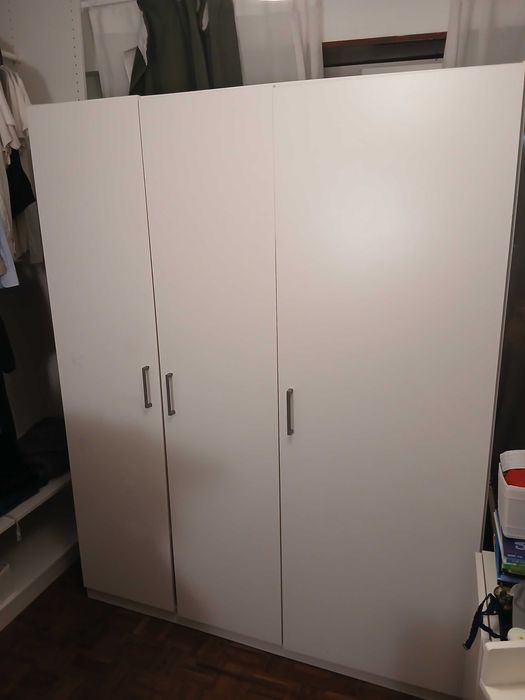 Roupeiro 3 portas Ikea branco