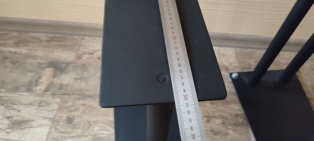 Підставки для колонок.