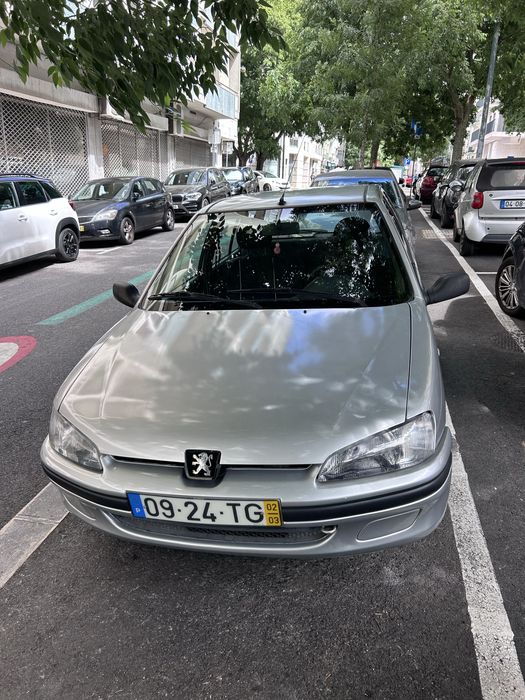 Peugeot 106 1.1 Gasolina 5 portas cinzento