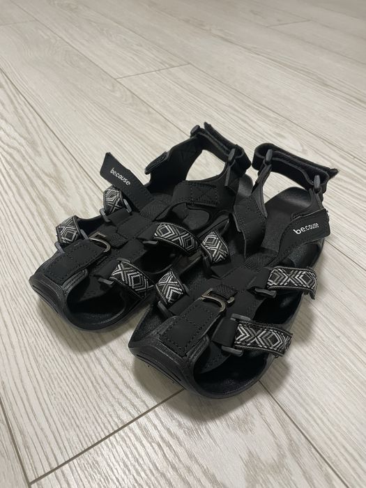 Продам босоніжки дуже класна якість