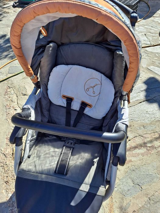 Carrinho de Bebé JANÉ SLALOM PRO com Ovo e Alcofa