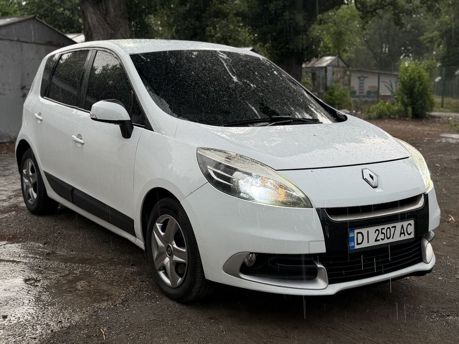 RENAULT MEGANE SCENIC  2012 р.в, рест к9к на механ-6