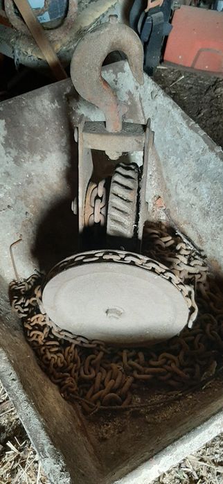 Solidna Wciągarka łańcuchowa PRL