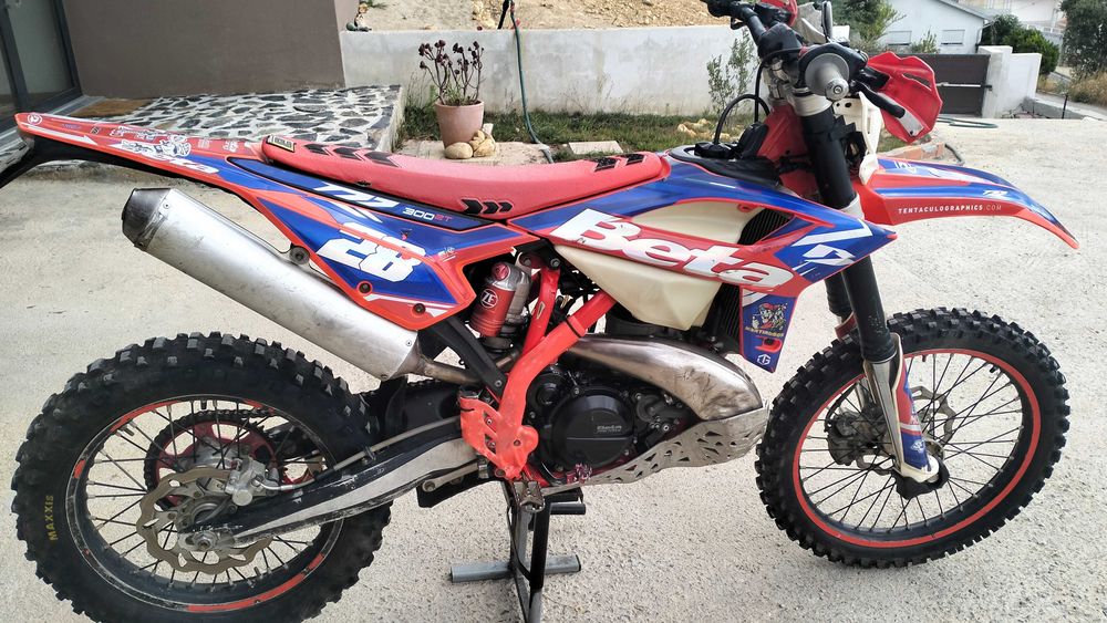 Vendo ou troco Beta 300 rr 2021