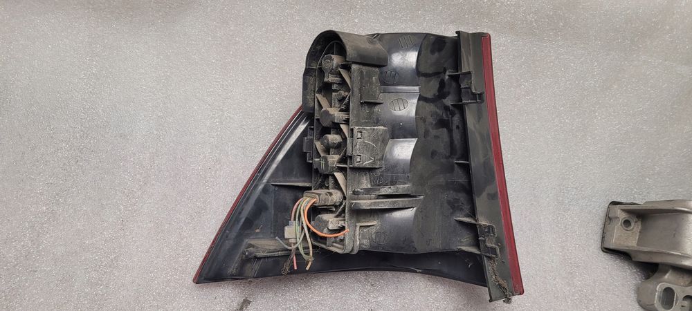 mercedes ml w163 98- lampa lewa lub prawa tył a1638200164 a1638200264