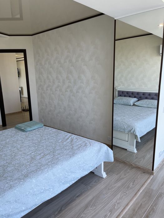 Подобова Погодинна оренда Шикарная VIP двухкомнатная студия 95 квартал