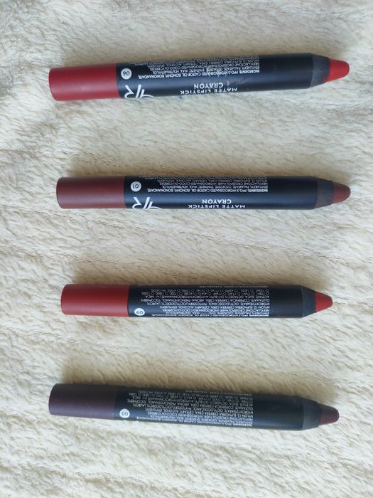 Nowa Pomadka w kredce Golden Rose Matte Lipstick