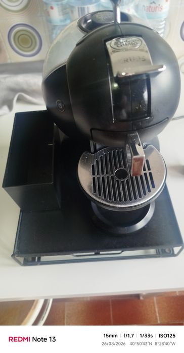 Vendo máquina de café Doce Gusto mais gaveta das cápsulas de café