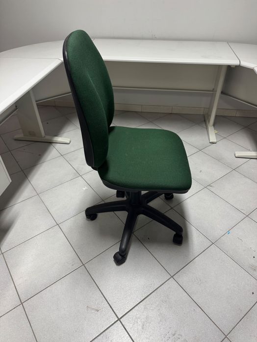 Secretárias Móveis Mobiliário Usado Razoável Conservação Marca Levira