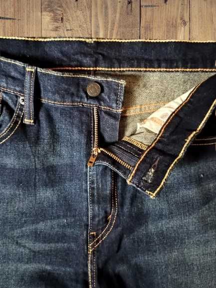 Levi's 510.  W-36. L-32.