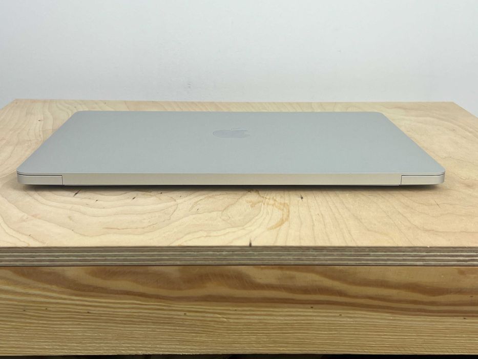 2020 MacBook Air A2337 13" M1 16GB 512GB