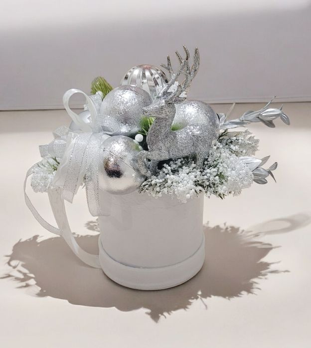 Flower box świąteczny srebrno biały z reniferem