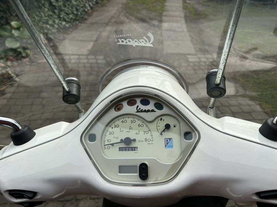 Skuter Piaggio Vespa C38, 2010 rok  - bardzo mały przebieg