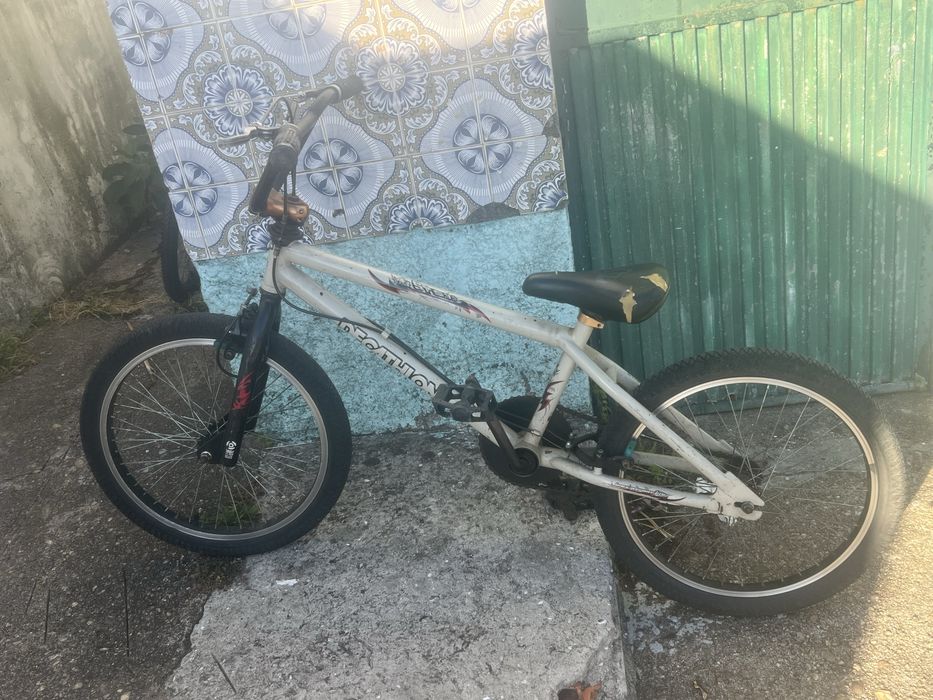 Bmx bicicleta nova