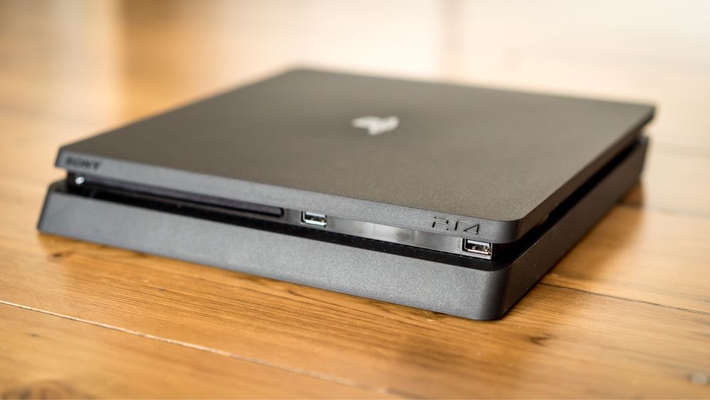 Playstation 4 Slim (2 comandos)