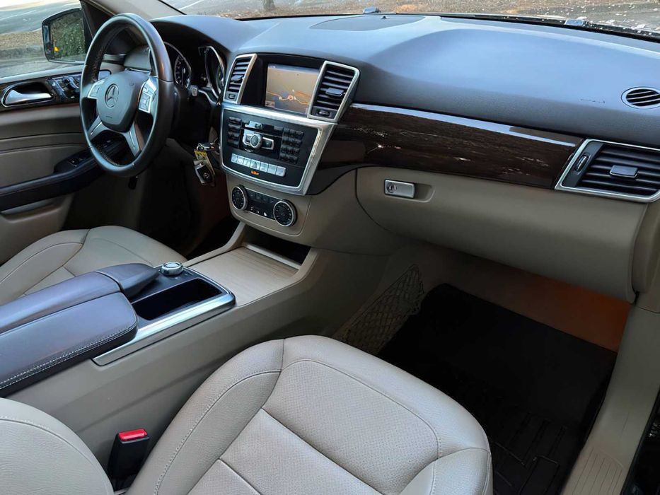 Mercedes-Benz M-Class ML 350 4MATIC      2013
