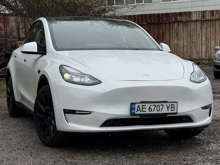 Tesla Model Y 2023 ціла автівка 82 кВт Dual Motors