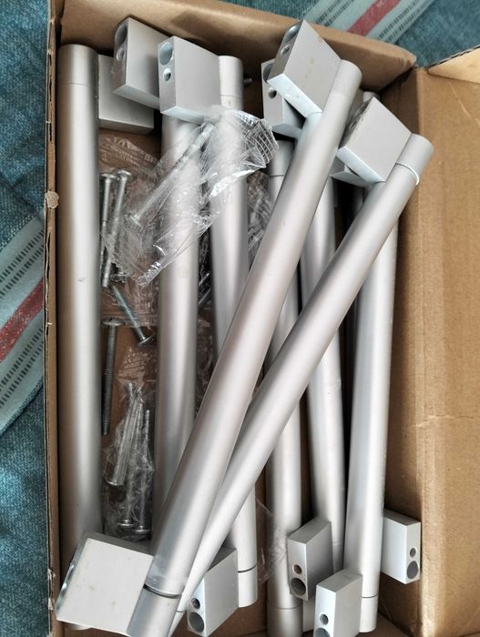 Puxadores em inox para armários