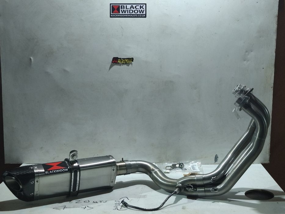 Escape Black widow Yamaha MT 09/ tracer/Xsr