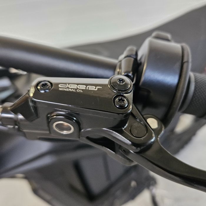 Cross elektryczny motor jak talaria