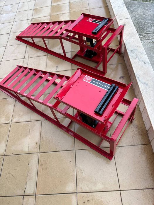 Rampas com macaco hidráulico