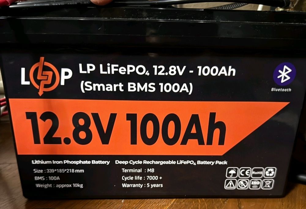 ДБЖ і літій залізо фосфатний акумулятор 100 А. Інвертор.