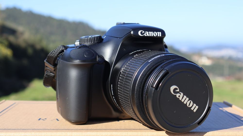 Canon EOS 1100D + EFS 18-55mm