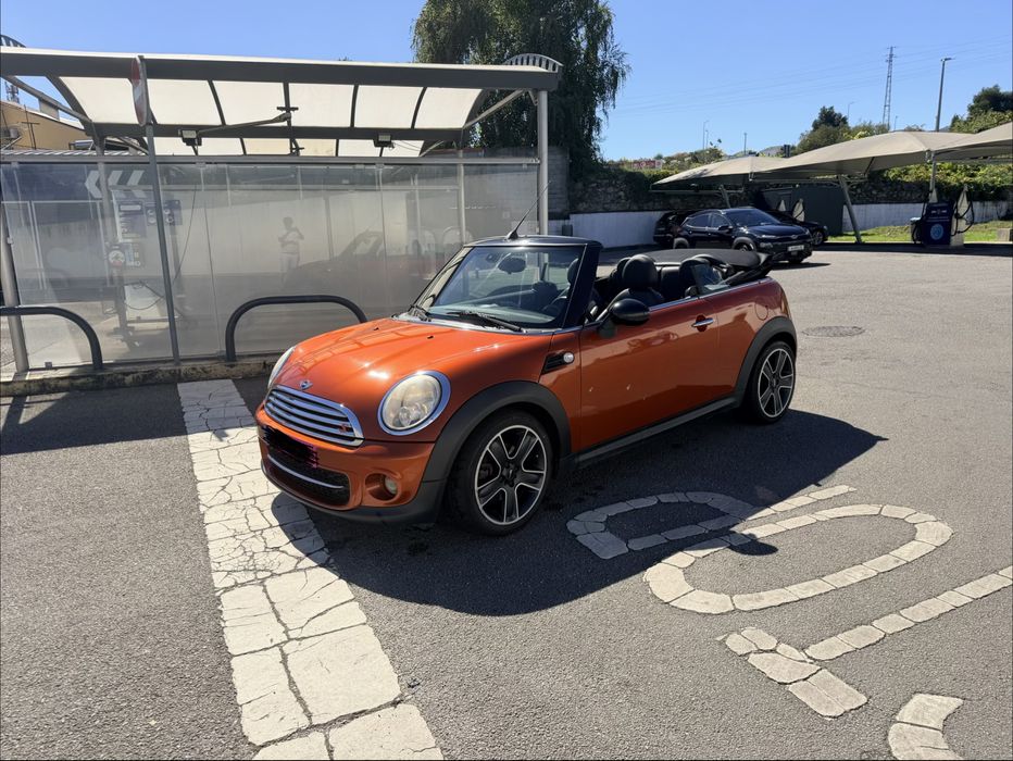 MINI Cooper D Cabrio | Couro Aquecido | Muito Equipado | Financiamento