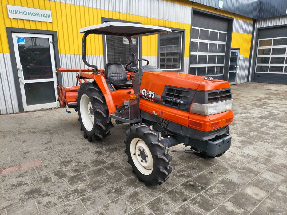 Японський мінітрактор Кубота Kubota GL 25