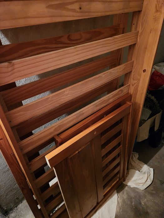 Cama de solteiro em madeira COMO NOVA