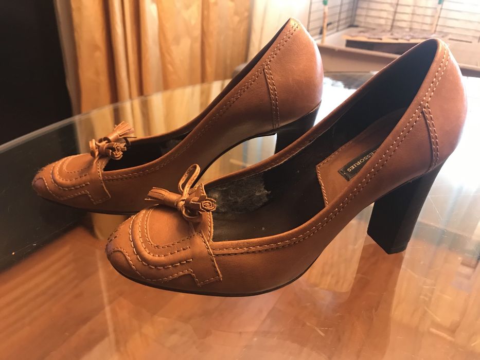 Sapatos camel Lanidor T36