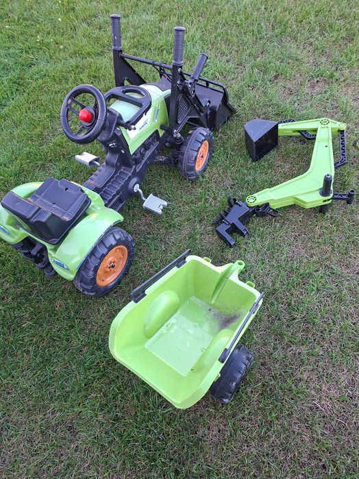 Traktor na pedała dla chłopca