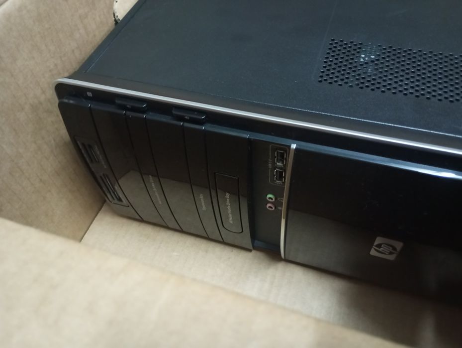 Torre PC HP em caixa