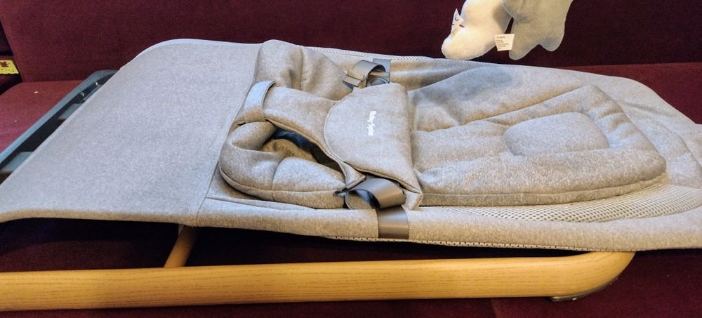 Leżaczek bujaczek Moby System Lily