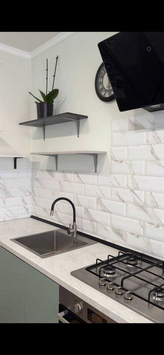 V Заїжджай і живи! 1К квартира на Щасливому з технікою