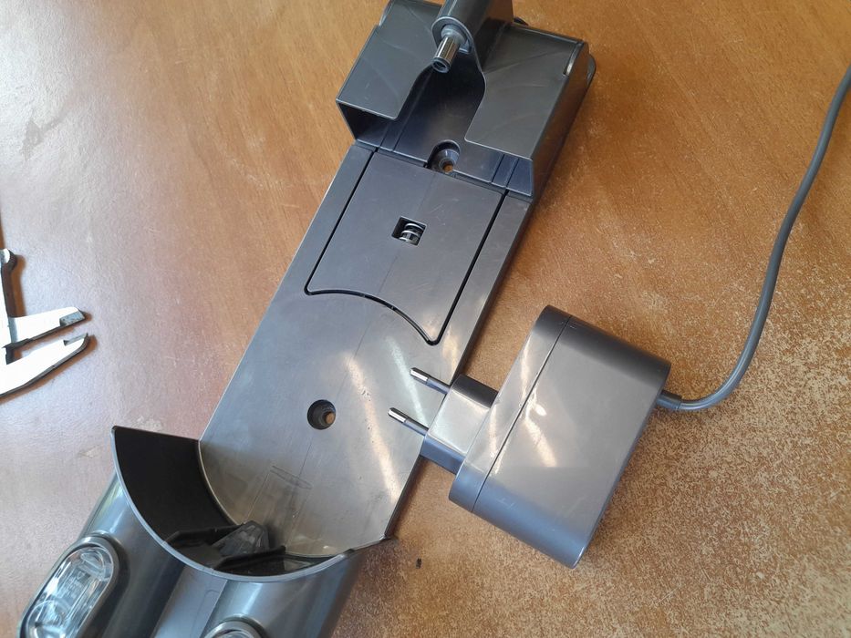 зарядна станція дайсон зарядка