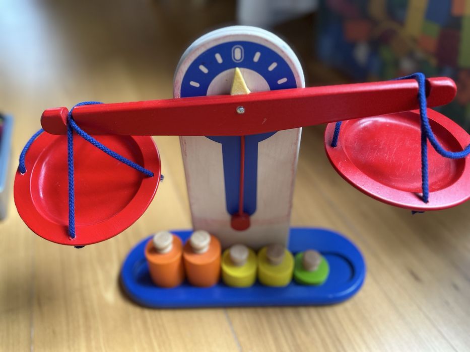 Waga drewniana z odważnikamk