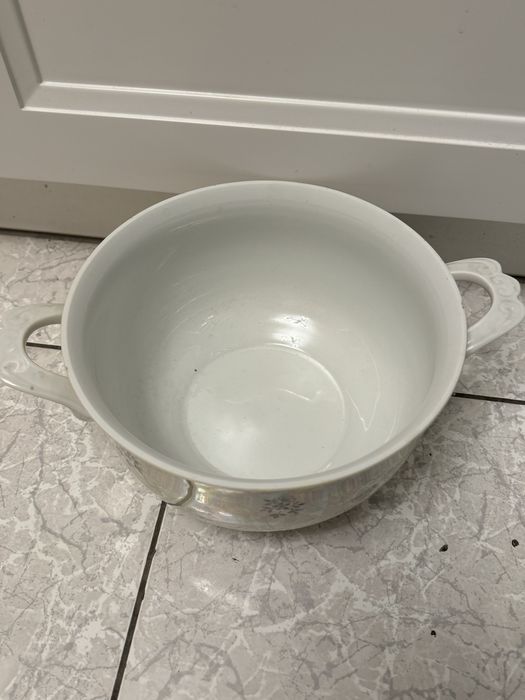 Вінтажна порцелянова супниця Мадонна виробництва ГДР/ НДР з сюжетом