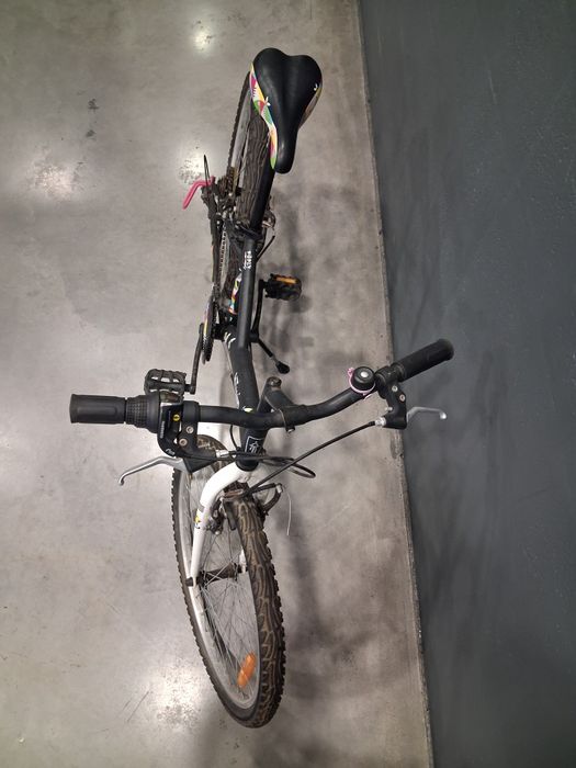 Bicicleta adolescente BTWIN Poply 300 em bom estado