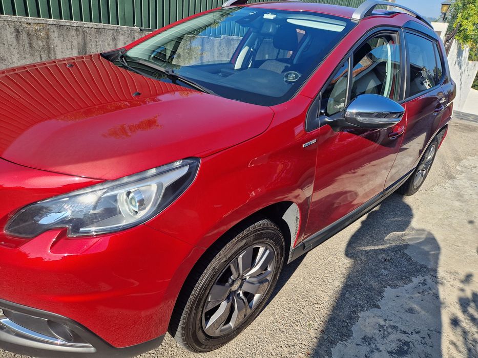 Peugeot 2008 1.2 style 2018 poucos kms