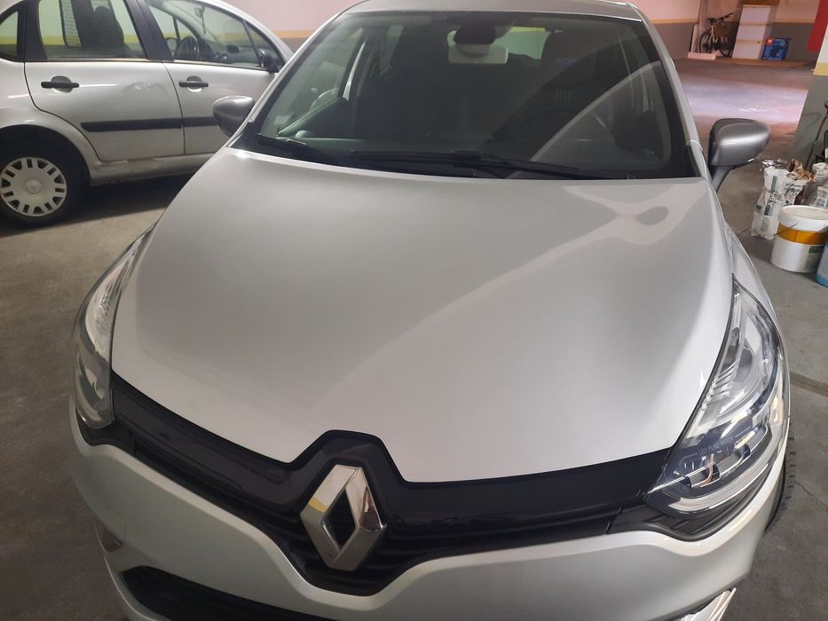 Vendo Renault clio .