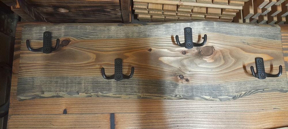 Wieszak drewniany 60cm