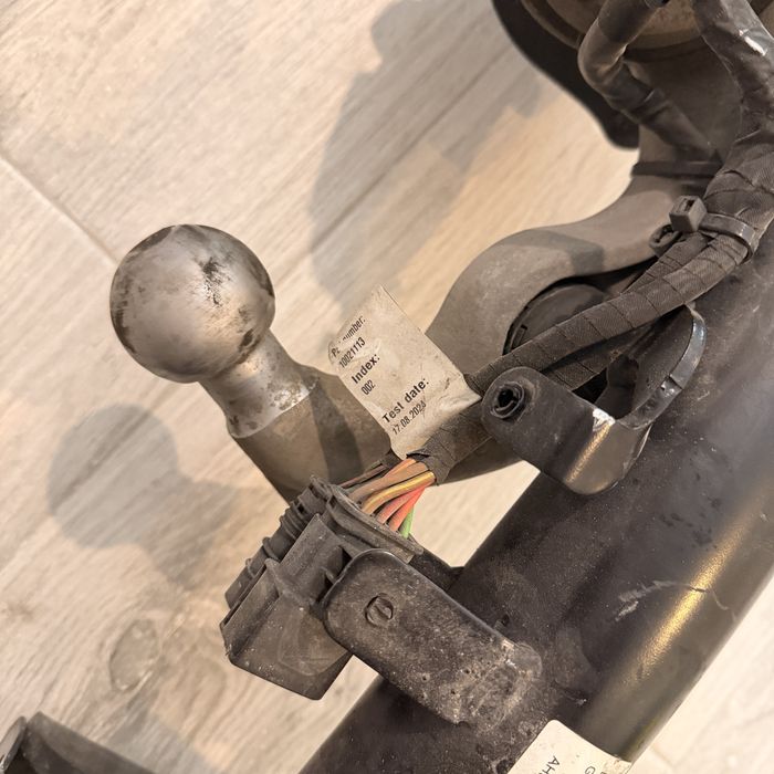 Hak elektryczny bmw g05 inne