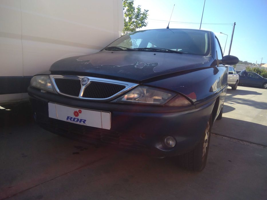 Lancia ypslion para peças