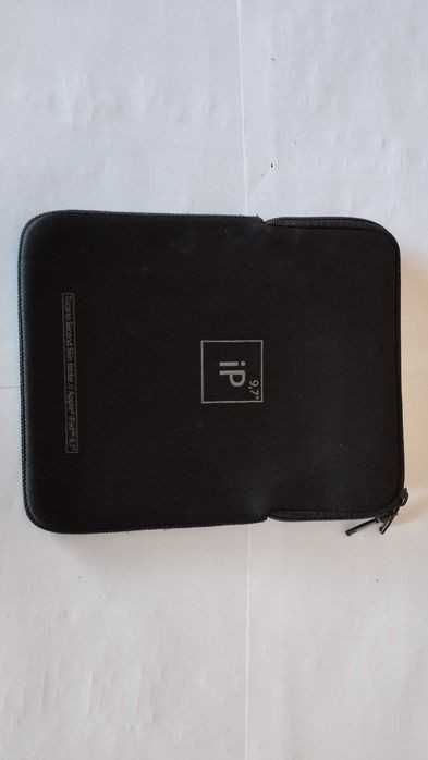 NOVO - Bolsa Tucano Second Skin para Apple iPad 9,7