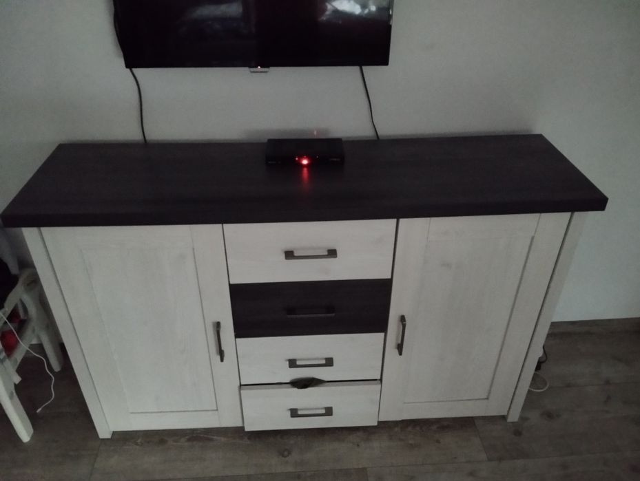 Komoda + 2 szafki nocne