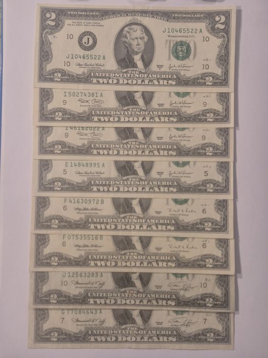 2 dolary USA 8 sztuk lata od 1976 do 2003. Mało używane.